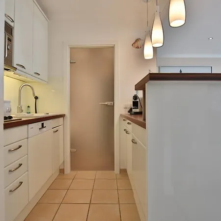 Haus Bergstrasse 35 02 アパート *