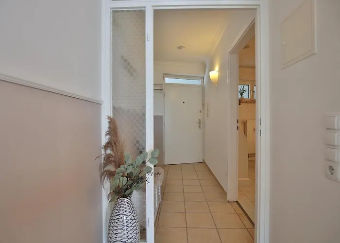 Haus Bergstrasse 35 02 * Timmendorfer Strand