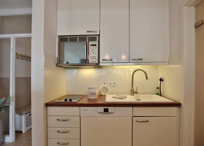 Haus Bergstrasse 35 02 *